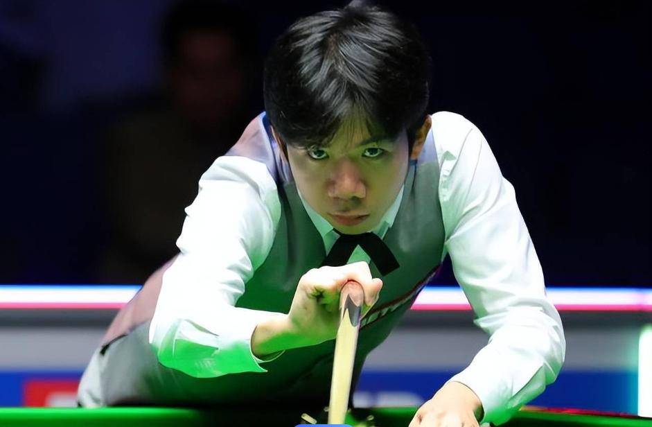 他在场上表 他在场上表